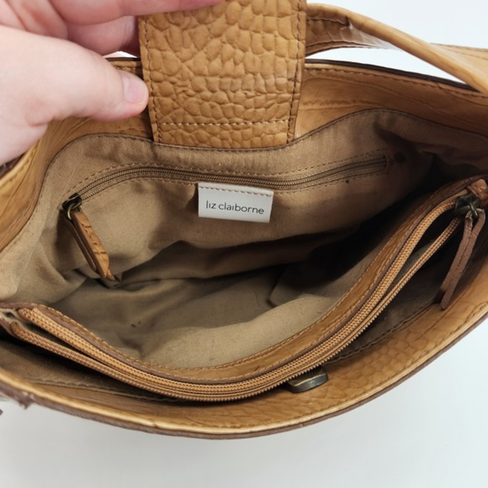Liz Claiborne Tan Croc Embossed Faux Leather Shoulder Bag‎ Purse - Picture 5 of 8